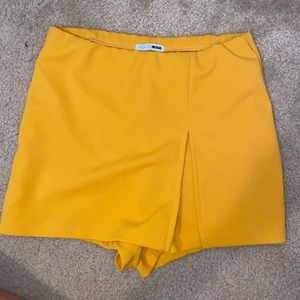 Fashion Nova Mustard Skort